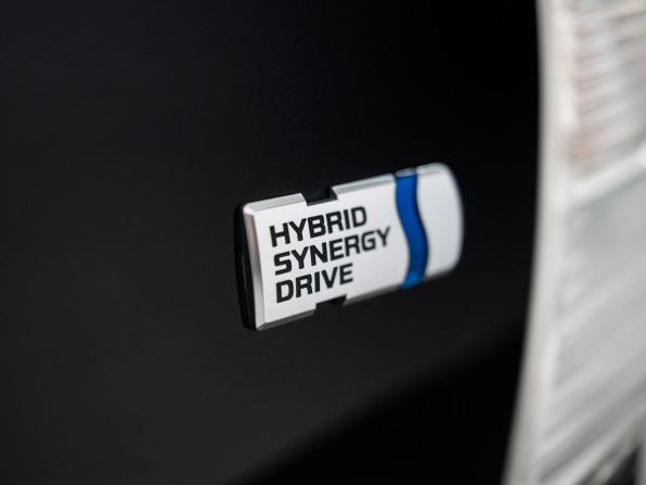 Toyota Prius Alpha I (ZVW40/41) Рестайлинг с пробегом 2016 года, цена 1 449 500 рублей, 177268 км, универсал, Автокод Объявления