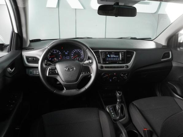Hyundai Solaris II с пробегом 2018 года, цена 1 169 000 рублей, 212568 км, седан, Автокод Объявления