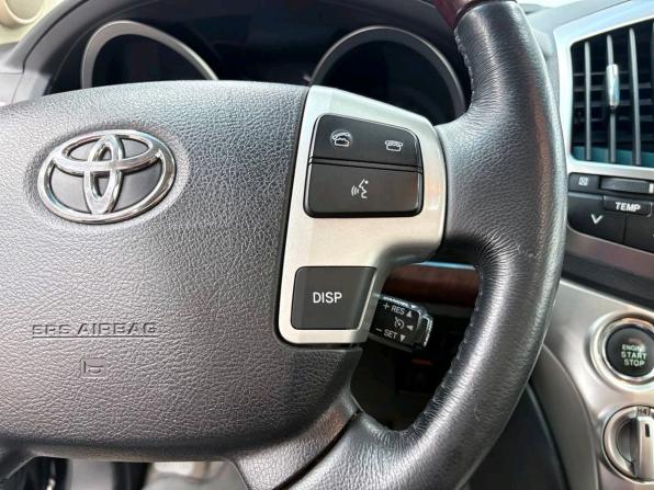 Toyota Land Cruiser 200 Series Рестайлинг 1 с пробегом 2014 года, цена 5 290 000 рублей, 180045 км, внедорожник, Автокод Объявления