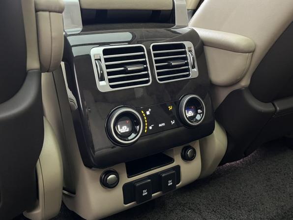 Land Rover Range Rover IV Рестайлинг с пробегом 2018 года, цена 5 900 000 рублей, 105000 км, внедорожник, Автокод Объявления