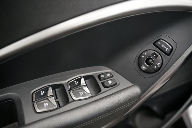 Hyundai Santa Fe III Рестайлинг с пробегом 2017 года, цена 2 790 000 рублей, 148212 км, внедорожник, Автокод Объявления