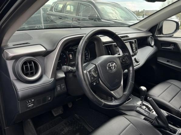 Toyota RAV4 IV (XA40) Рестайлинг с пробегом 2018 года, цена 2 699 000 рублей, 186469 км, внедорожник, Автокод Объявления