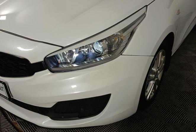 Kia Ceed II с пробегом 2015 года, цена 965 000 рублей, 177228 км, хэтчбек, Автокод Объявления
