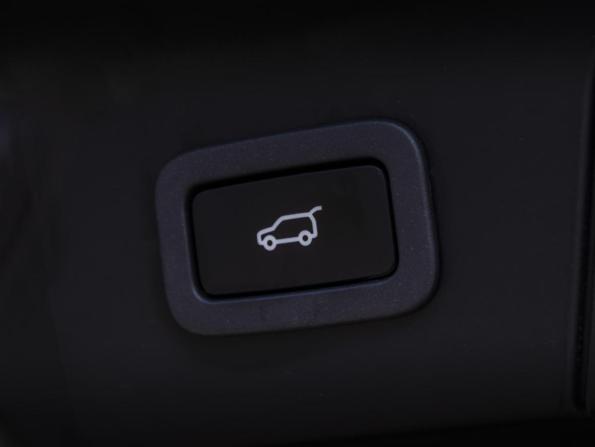 Land Rover Range Rover Velar I с пробегом 2017 года, цена 3 990 000 рублей, 143709 км, внедорожник, Автокод Объявления
