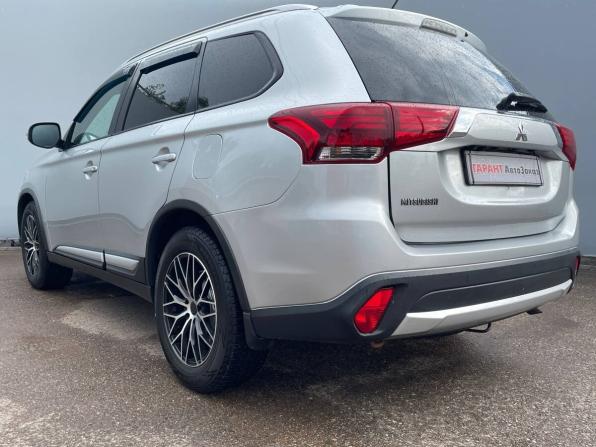 Mitsubishi Outlander III Рестайлинг 2 с пробегом 2015 года, цена 1 720 000 рублей, 185720 км, внедорожник, Автокод Объявления