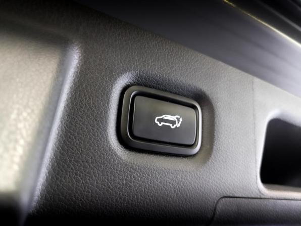 Hyundai Santa Fe IV Рестайлинг с пробегом 2022 года, цена 4 400 000 рублей, 41762 км, внедорожник, Автокод Объявления