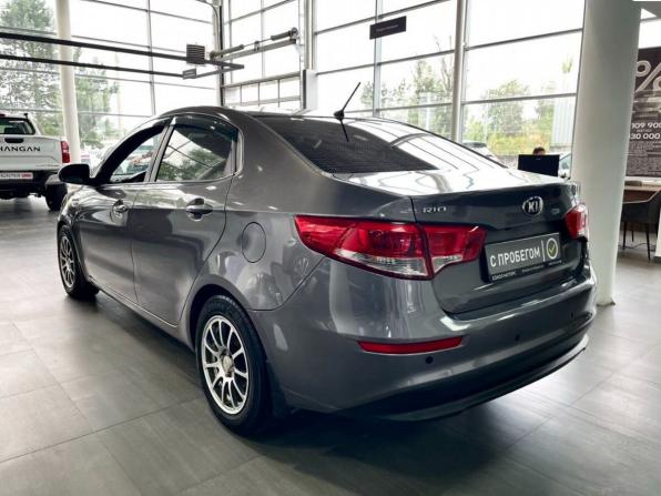 Kia Rio III Рестайлинг с пробегом 2015 года, цена 899 900 рублей, 228000 км, седан, Автокод Объявления