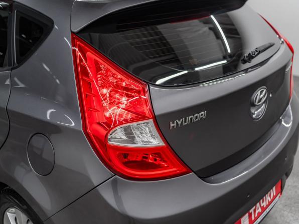 Hyundai Solaris I с пробегом 2012 года, цена 940 000 рублей, 135796 км, хэтчбек, Автокод Объявления