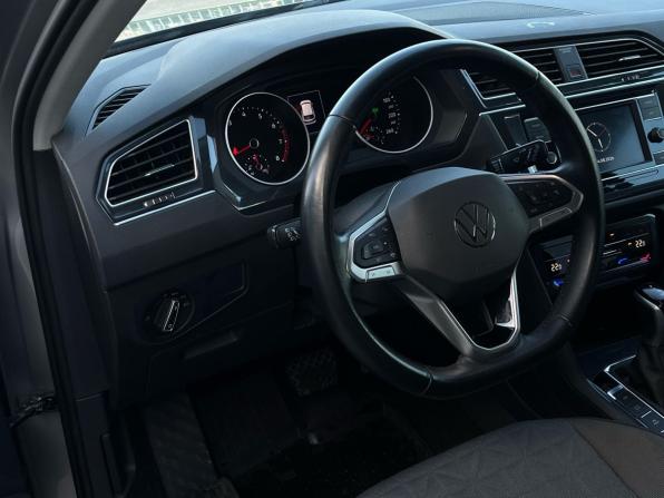 Volkswagen Tiguan II Рестайлинг с пробегом 2021 года, цена 2 350 000 рублей, 111000 км, внедорожник, Автокод Объявления