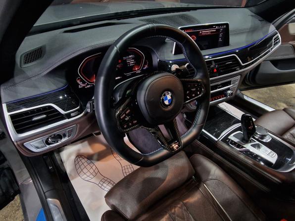 BMW 7 серии VI (G11/G12) Рестайлинг с пробегом 2019 года, цена 5 600 000 рублей, 98399 км, седан, Автокод Объявления