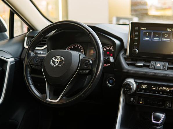 Toyota RAV4 V (XA50) с пробегом 2021 года, цена 3 498 000 рублей, 80030 км, внедорожник, Автокод Объявления