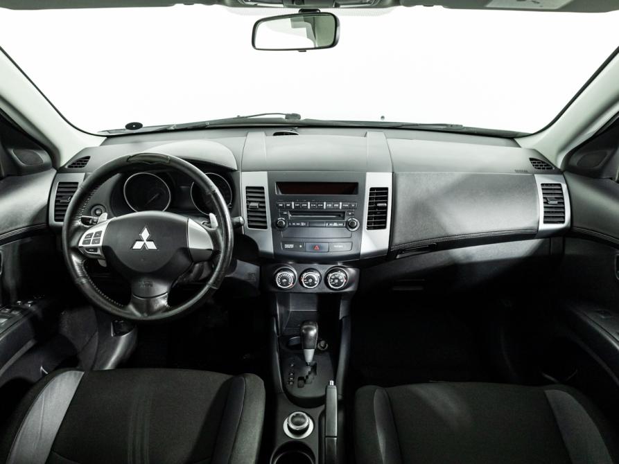 Mitsubishi Outlander II Рестайлинг Санкт-Петербург  - изображение 13