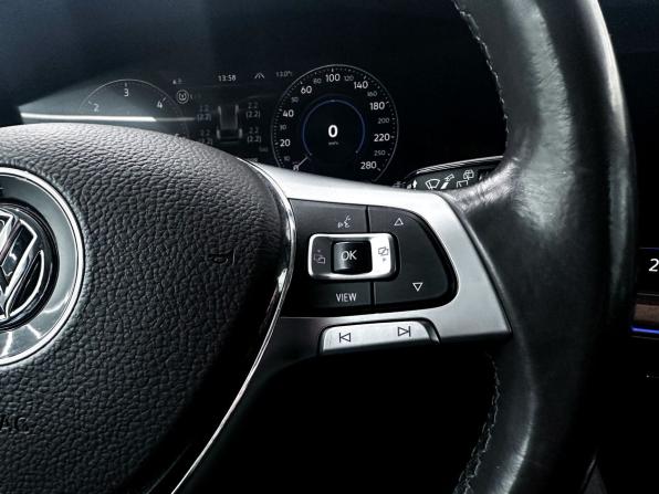 Volkswagen Touareg III с пробегом 2018 года, цена 5 650 000 рублей, 111049 км, внедорожник, Автокод Объявления