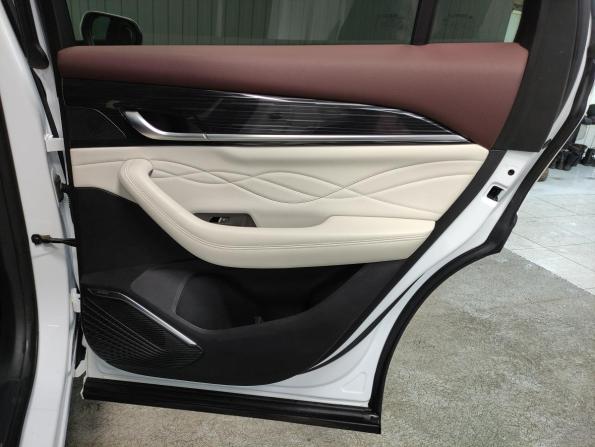Geely Monjaro I с пробегом 2023 года, цена 3 320 000 рублей, 27894 км, внедорожник, Автокод Объявления