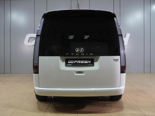 Hyundai Staria I с пробегом 2022 года, цена 4 449 000 рублей, 80355 км, минивэн, Автокод Объявления