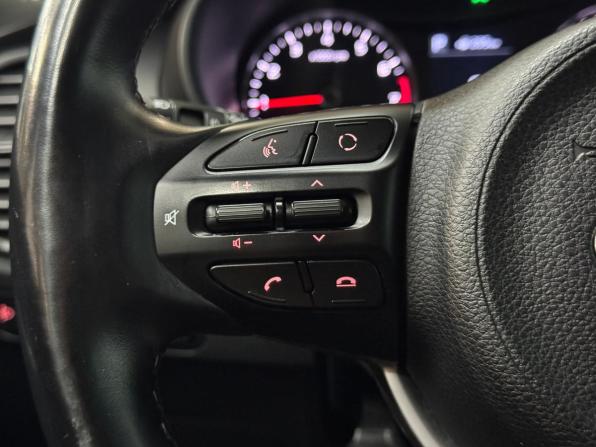 Kia Rio IV с пробегом 2018 года, цена 1 453 000 рублей, 90302 км, седан, Автокод Объявления