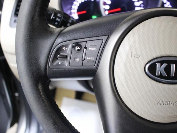 Kia Soul I Рестайлинг с пробегом 2012 года, цена 829 000 рублей, 159617 км, хэтчбек, Автокод Объявления