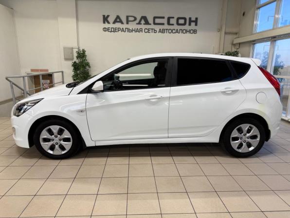 Hyundai Solaris I Рестайлинг с пробегом 2015 года, цена 779 000 рублей, 136000 км, хэтчбек, Автокод Объявления