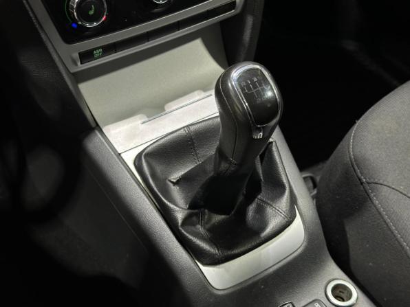 Skoda Octavia II (A5) Рестайлинг с пробегом 2011 года, цена 670 000 рублей, 289321 км, лифтбек, Автокод Объявления