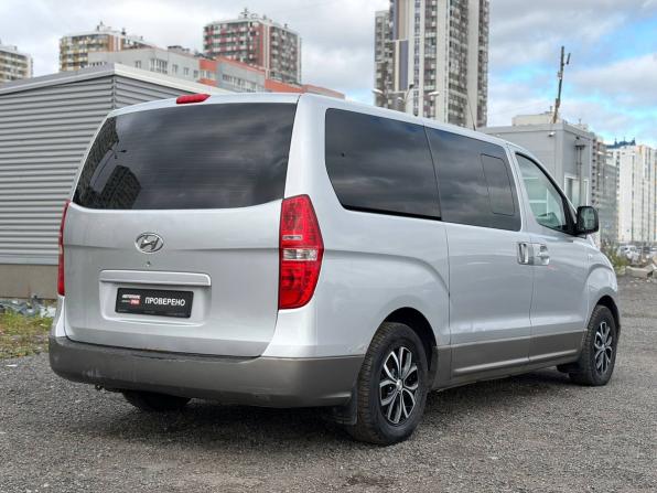Hyundai H-1 II с пробегом 2008 года, цена 895 000 рублей, 454000 км, минивэн, Автокод Объявления