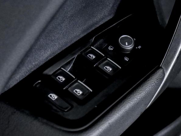 Volkswagen Taos I с пробегом 2021 года, цена 2 300 000 рублей, 75349 км, внедорожник, Автокод Объявления