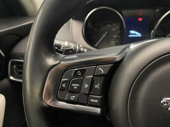 Jaguar F-Pace I с пробегом 2019 года, цена 2 059 000 рублей, 211353 км, внедорожник, Автокод Объявления