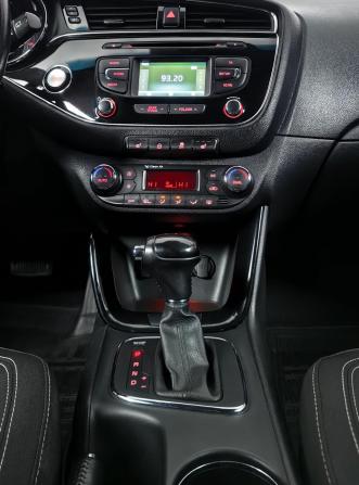 Kia Ceed II Рестайлинг с пробегом 2016 года, цена 1 077 000 рублей, 226329 км, хэтчбек, Автокод Объявления
