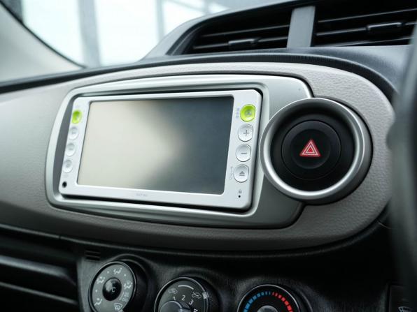 Toyota Vitz III (XP130) с пробегом 2012 года, цена 810 000 рублей, 72125 км, хэтчбек, Автокод Объявления