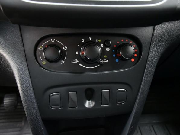 Renault Logan II с пробегом 2014 года, цена 547 000 рублей, 185000 км, седан, Автокод Объявления