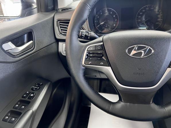 Hyundai Solaris II Рестайлинг с пробегом 2021 года, цена 1 515 000 рублей, 97766 км, седан, Автокод Объявления