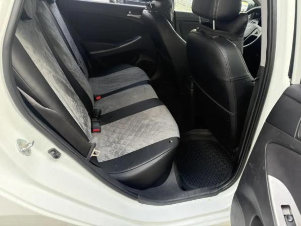 Hyundai Solaris I Рестайлинг с пробегом 2015 года, цена 949 000 рублей, 191574 км, хэтчбек, Автокод Объявления