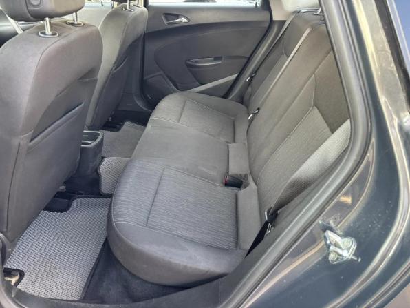 Opel Astra J Рестайлинг с пробегом 2013 года, цена 537 500 рублей, 175408 км, седан, Автокод Объявления