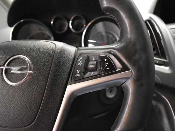 Opel Zafira C с пробегом 2013 года, цена 860 000 рублей, 310256 км, компактвэн, Автокод Объявления