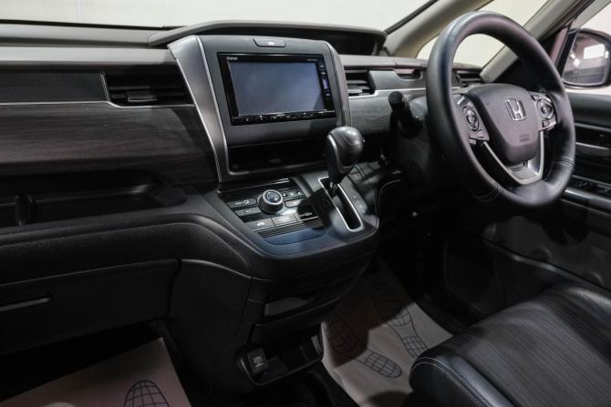 Honda Freed II Рестайлинг с пробегом 2017 года, цена 1 469 000 рублей, 135000 км, компактвэн, Автокод Объявления