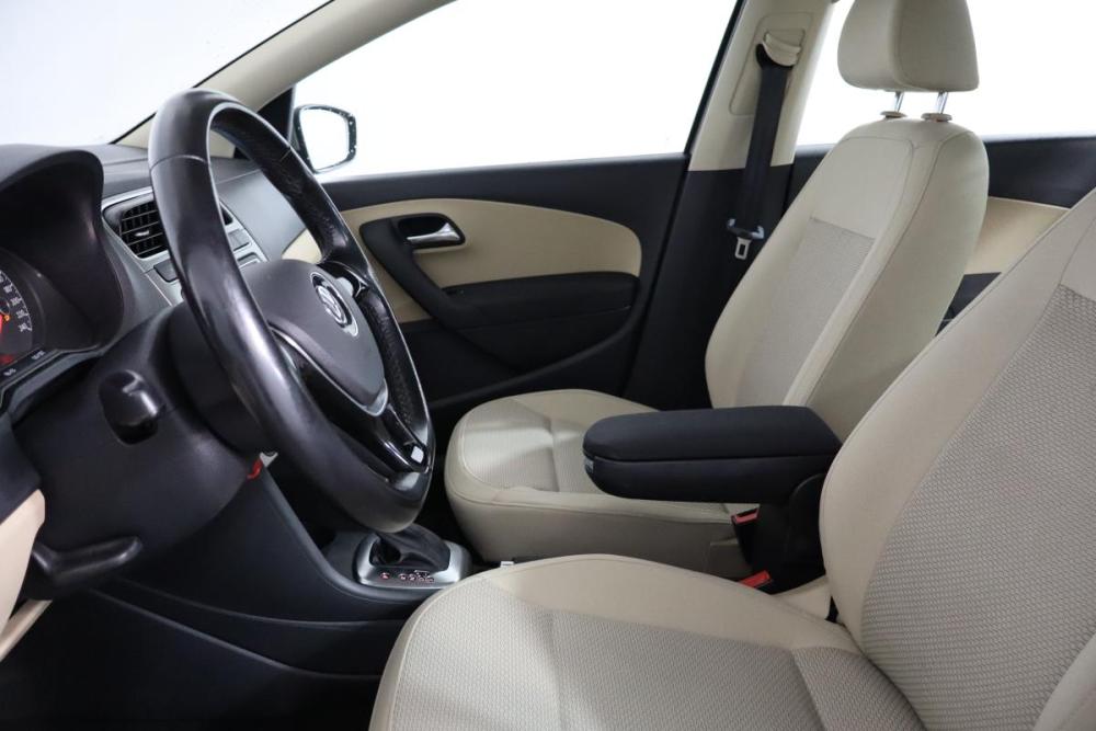 Volkswagen Polo V Санкт-Петербург  - изображение 8