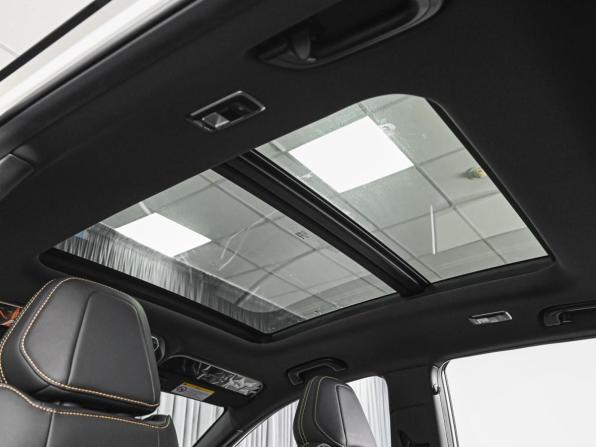 Geely Coolray I Рестайлинг 2 с пробегом 2025 года, цена 2 299 000 рублей, 5804 км, внедорожник, Автокод Объявления