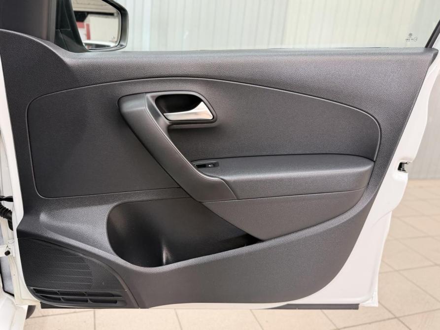 Volkswagen Polo V Рестайлинг Магнитогорск  - изображение 15