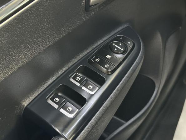 Kia Rio IV с пробегом 2018 года, цена 1 465 000 рублей, 116327 км, седан, Автокод Объявления