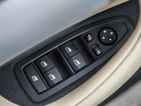 BMW X1 II (F48) с пробегом 2016 года, цена 1 858 000 рублей, 96542 км, внедорожник, Автокод Объявления