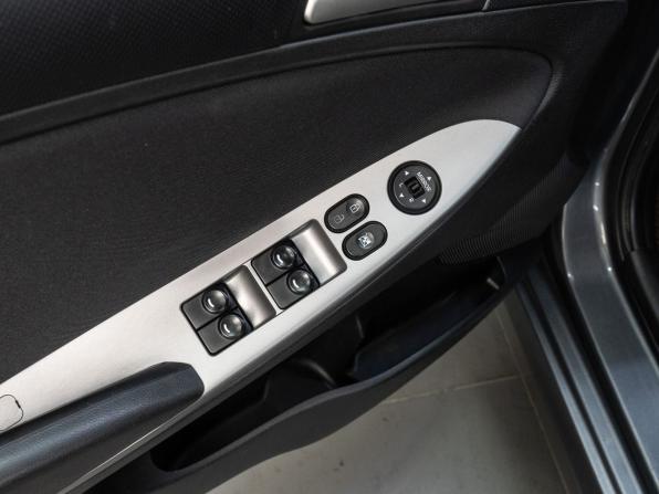Hyundai Solaris I Рестайлинг с пробегом 2015 года, цена 850 000 рублей, 249930 км, седан, Автокод Объявления