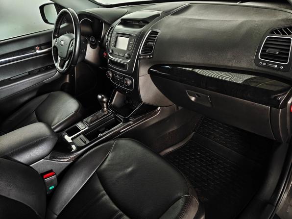 Kia Sorento II Рестайлинг с пробегом 2018 года, цена 2 170 000 рублей, 100753 км, внедорожник, Автокод Объявления