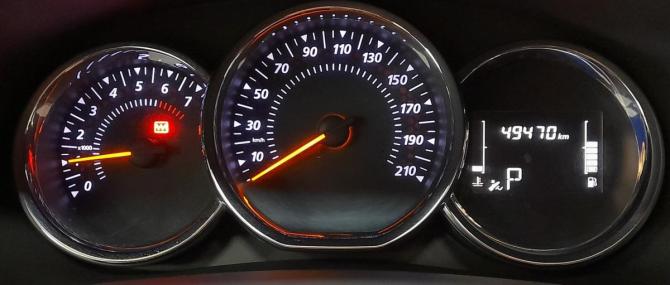 Renault Logan II Рестайлинг с пробегом 2021 года, цена 1 249 000 рублей, 50000 км, седан, Автокод Объявления