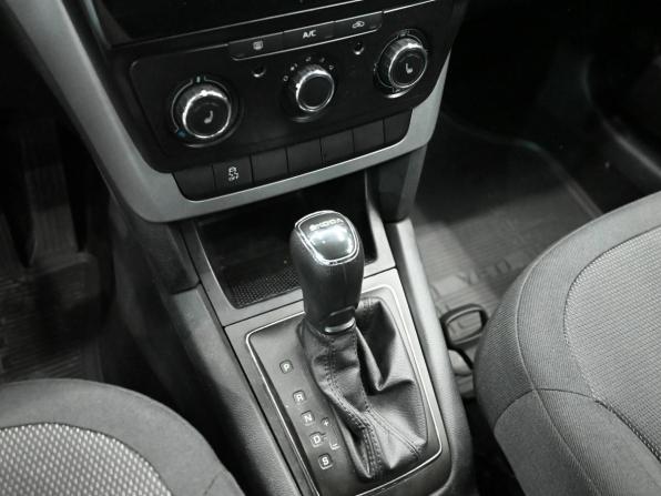 Skoda Yeti I Рестайлинг с пробегом 2014 года, цена 1 580 000 рублей, 96232 км, внедорожник, Автокод Объявления