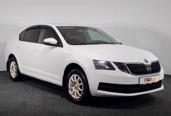 Skoda Octavia III (A7) Рестайлинг с пробегом 2018 года, цена 1 030 000 рублей, 162215 км, лифтбек, Автокод Объявления