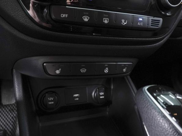 Hyundai Solaris II Рестайлинг с пробегом 2022 года, цена 1 599 000 рублей, 131818 км, седан, Автокод Объявления