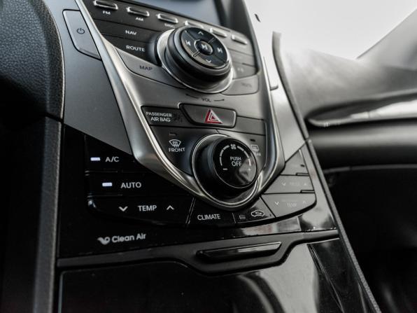 Hyundai Grandeur V с пробегом 2012 года, цена 1 315 000 рублей, 176948 км, седан, Автокод Объявления