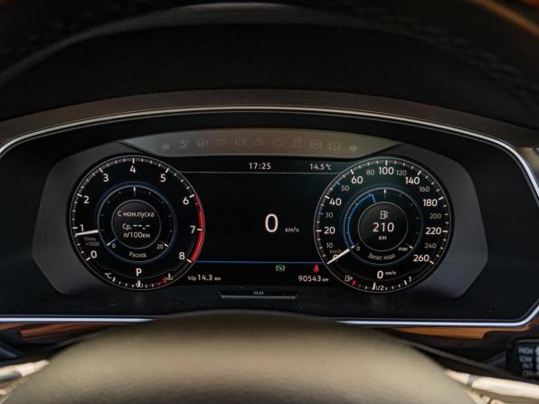 Volkswagen Tiguan II с пробегом 2018 года, цена 2 920 000 рублей, 90543 км, внедорожник, Автокод Объявления