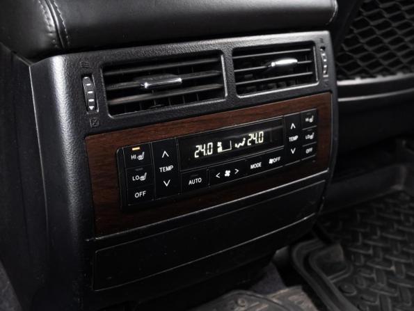 Toyota Land Cruiser 200 Series Рестайлинг 2 с пробегом 2016 года, цена 5 990 000 рублей, 205387 км, внедорожник, Автокод Объявления