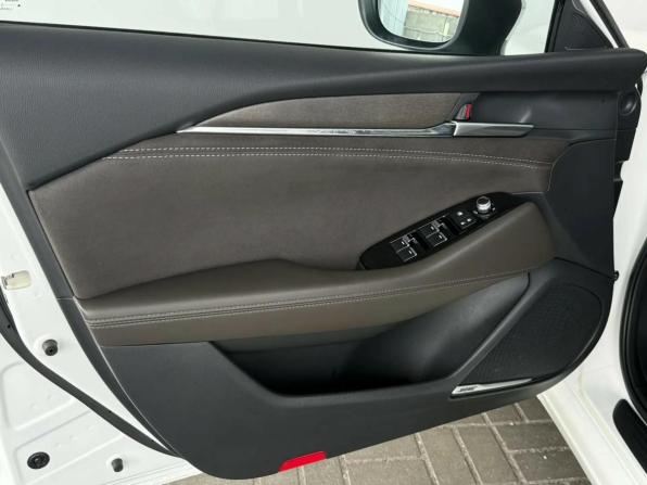 Mazda 6 III (GJ) Рестайлинг 2 с пробегом 2023 года, цена 3 590 000 рублей, 50083 км, седан, Автокод Объявления