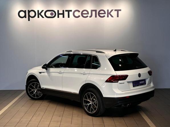 Volkswagen Tiguan II с пробегом 2018 года, цена 2 880 000 рублей, 113000 км, внедорожник, Автокод Объявления